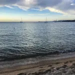 Poetto, nuova mobilitazione contro la plastica: Cagliari e Quartu insieme per difendere il litorale