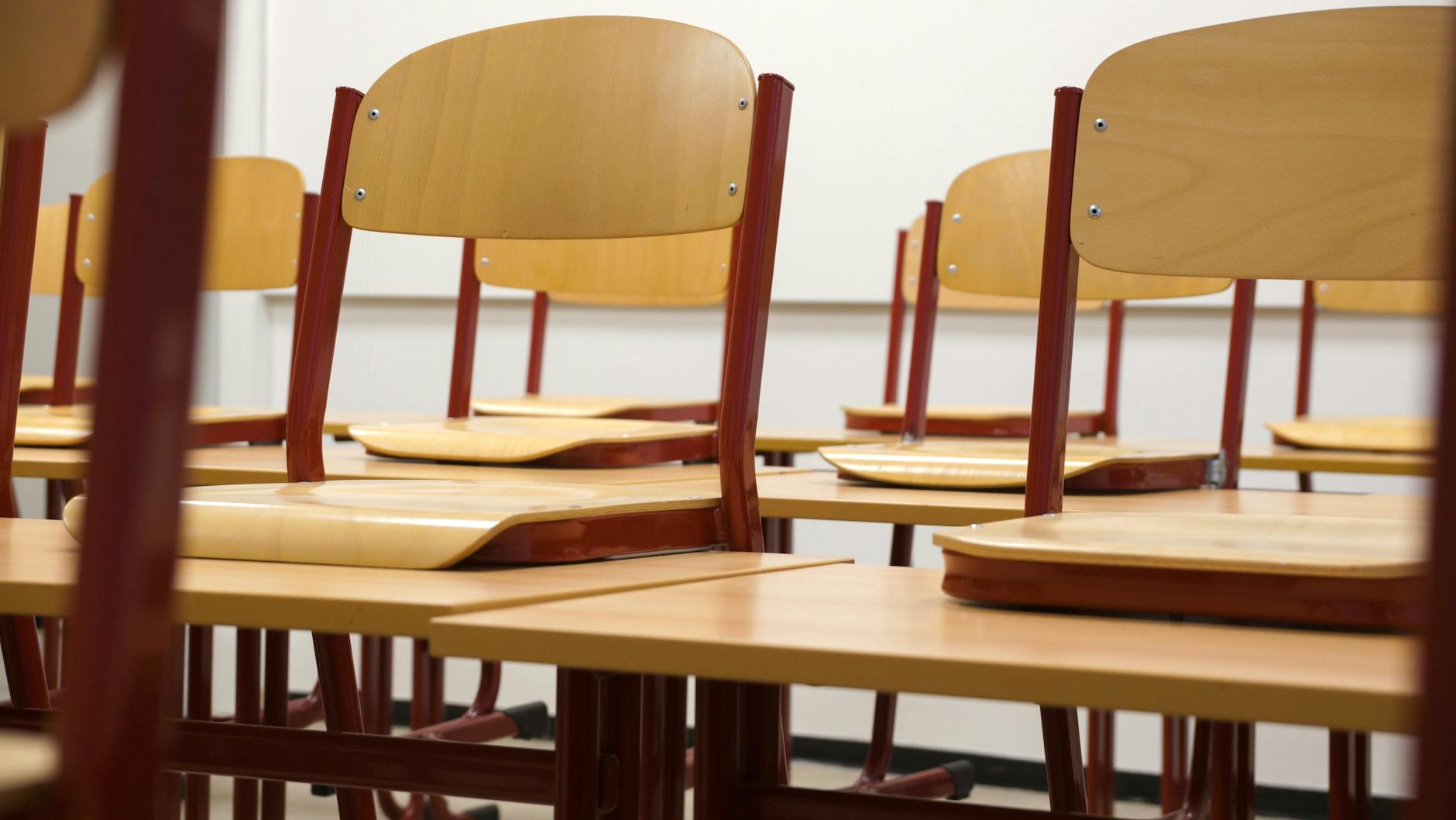 Cagliari, Zedda incontra gli studenti del Giua su bus e scuole