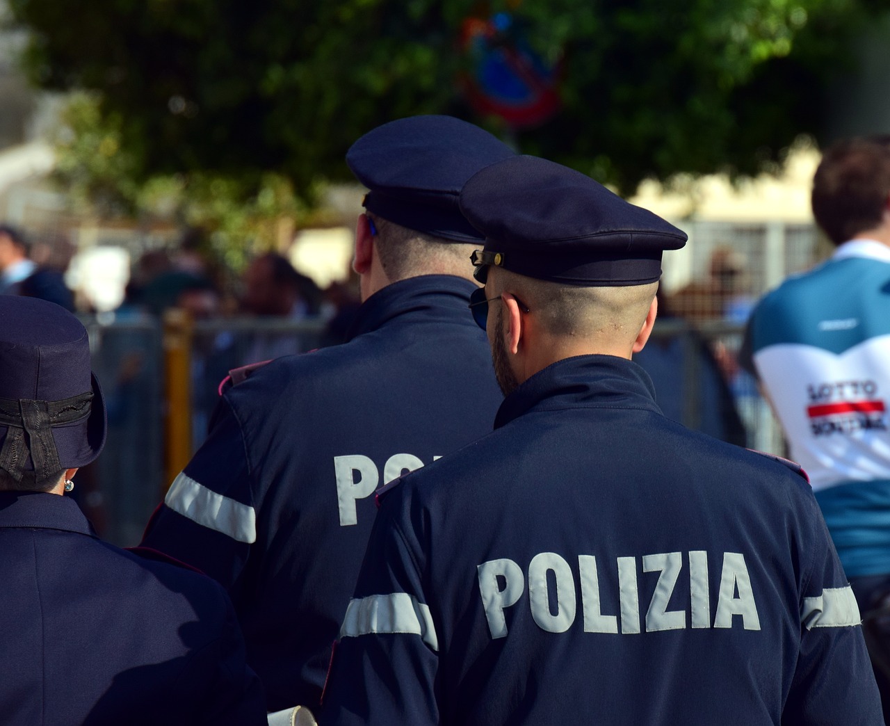 Giarre, Polizia di Stato a scuola: studenti a confronto su sicurezza digitale e cyberbullismo